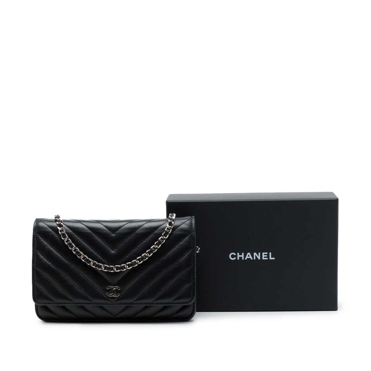 Chanel CC Chevron Lambskin Wallet On Chain — Black