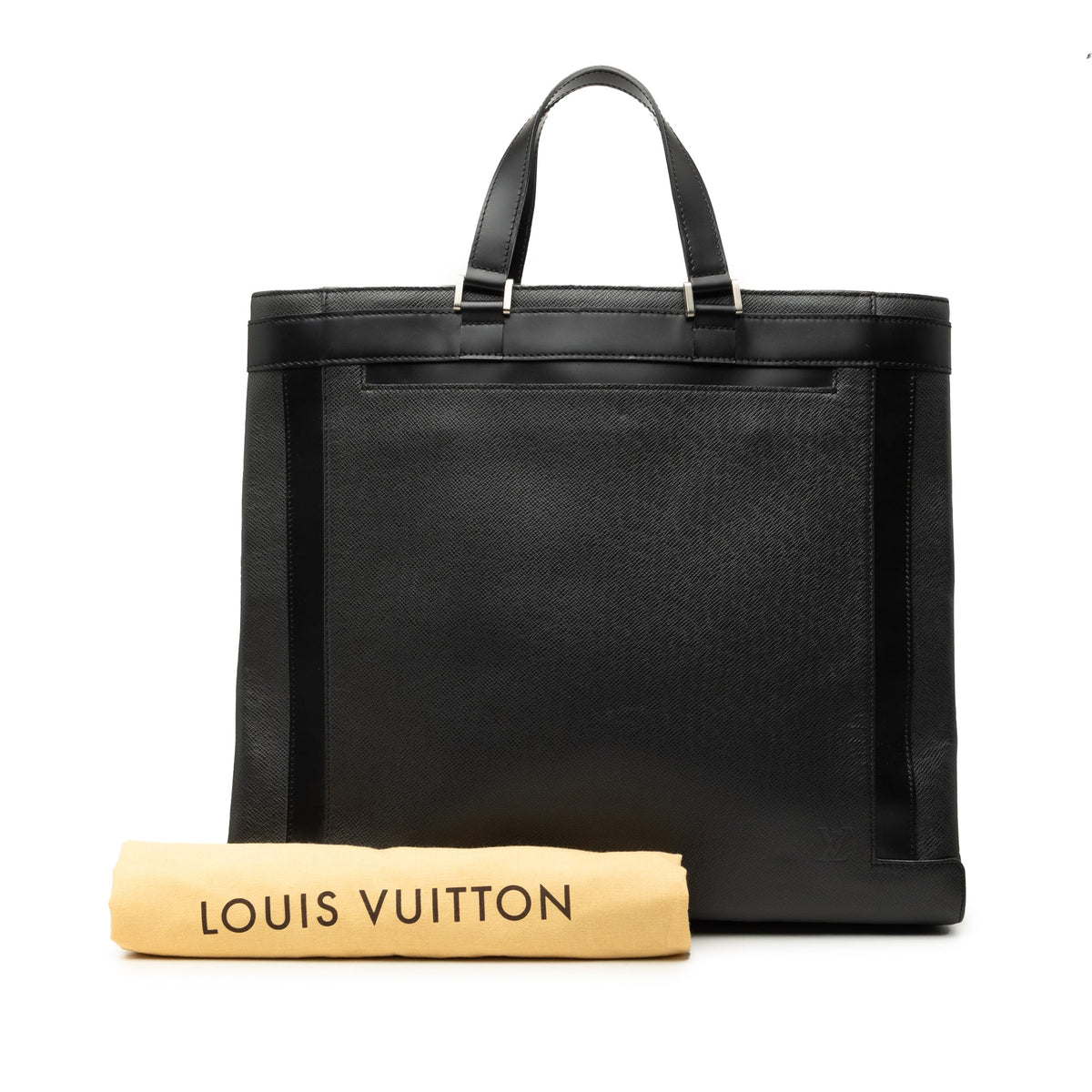 Louis Vuitton Taiga Kasbek GM