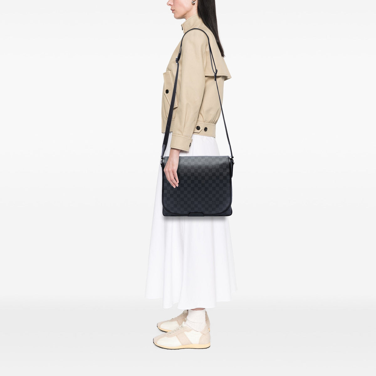 Louis Vuitton Damier Graphite Daniel MM — Black