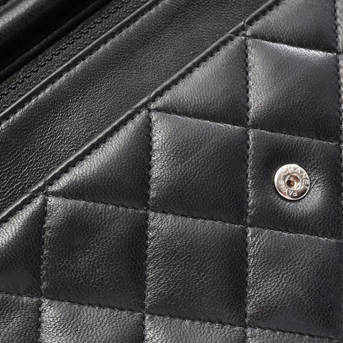 Chanel CC Quilted Lambskin Wallet On Chain — Black