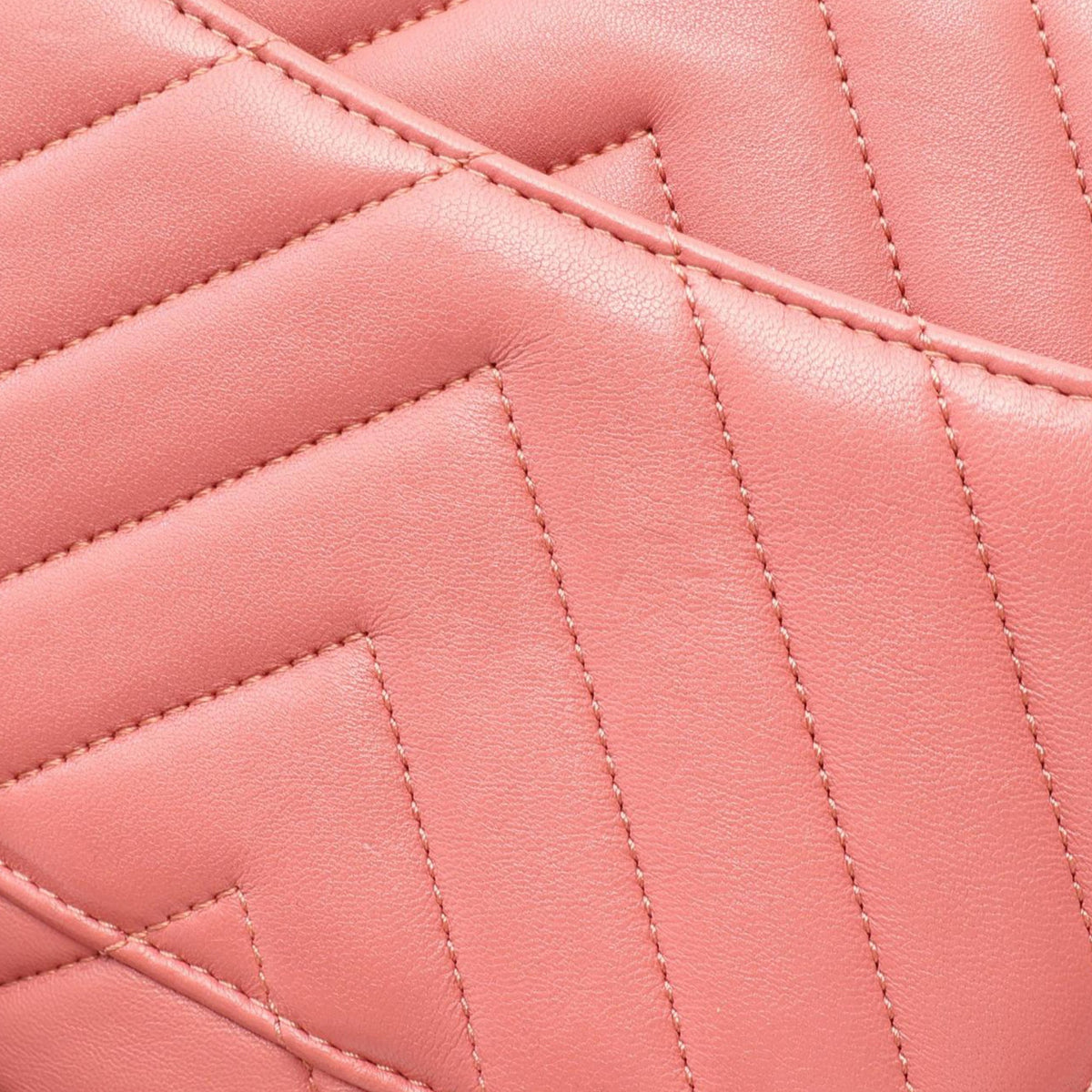 Chanel Chevron Lambskin Trendy CC Flap — Pink