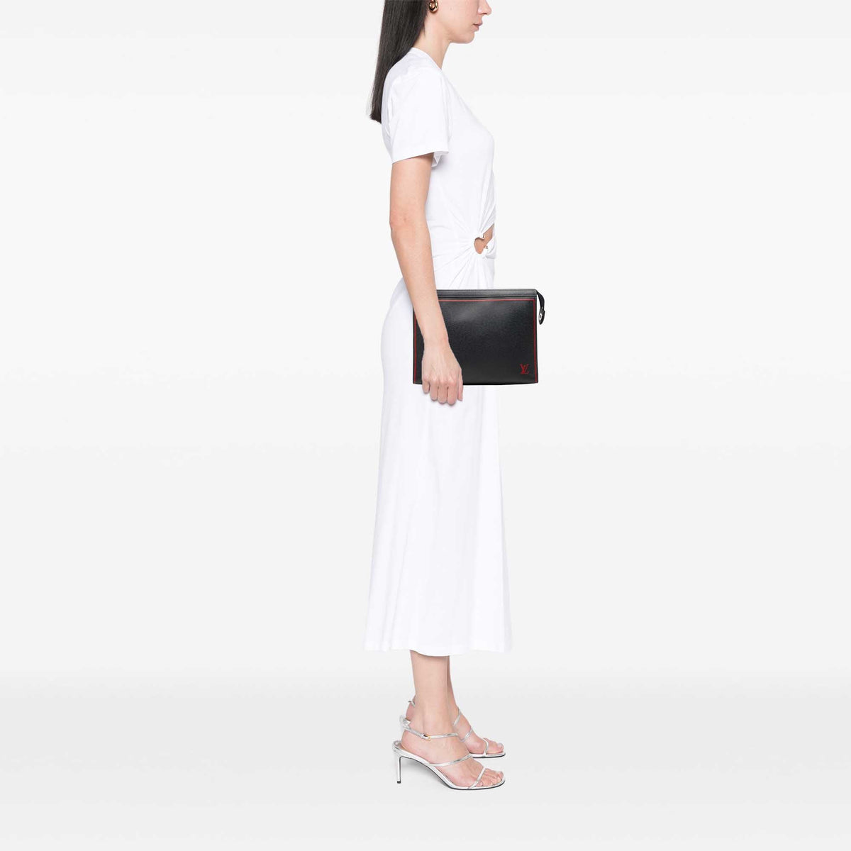 Louis Vuitton Taiga Pochette Voyage MM