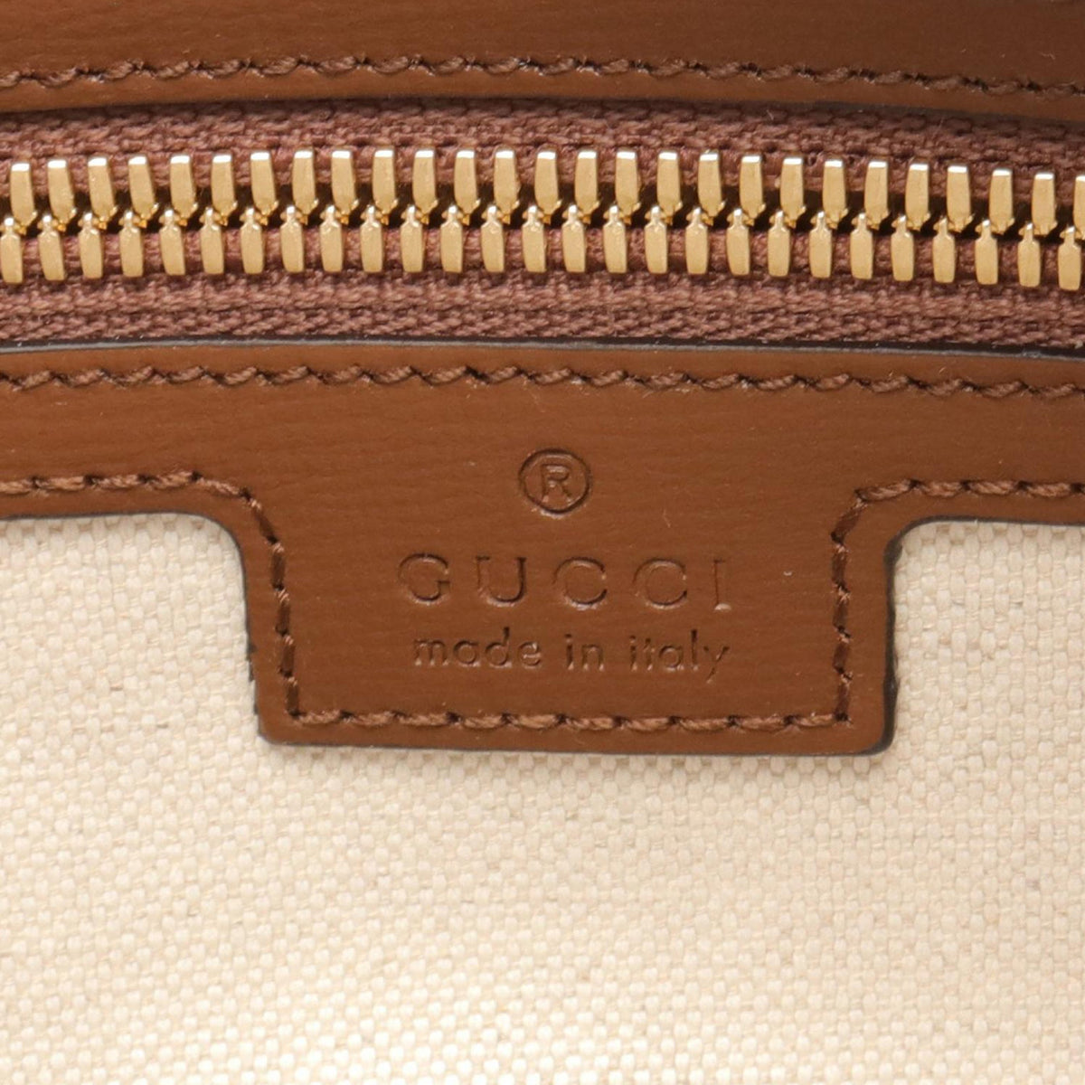 Gucci GG Supreme Retro Interlocking G Messenger Bag