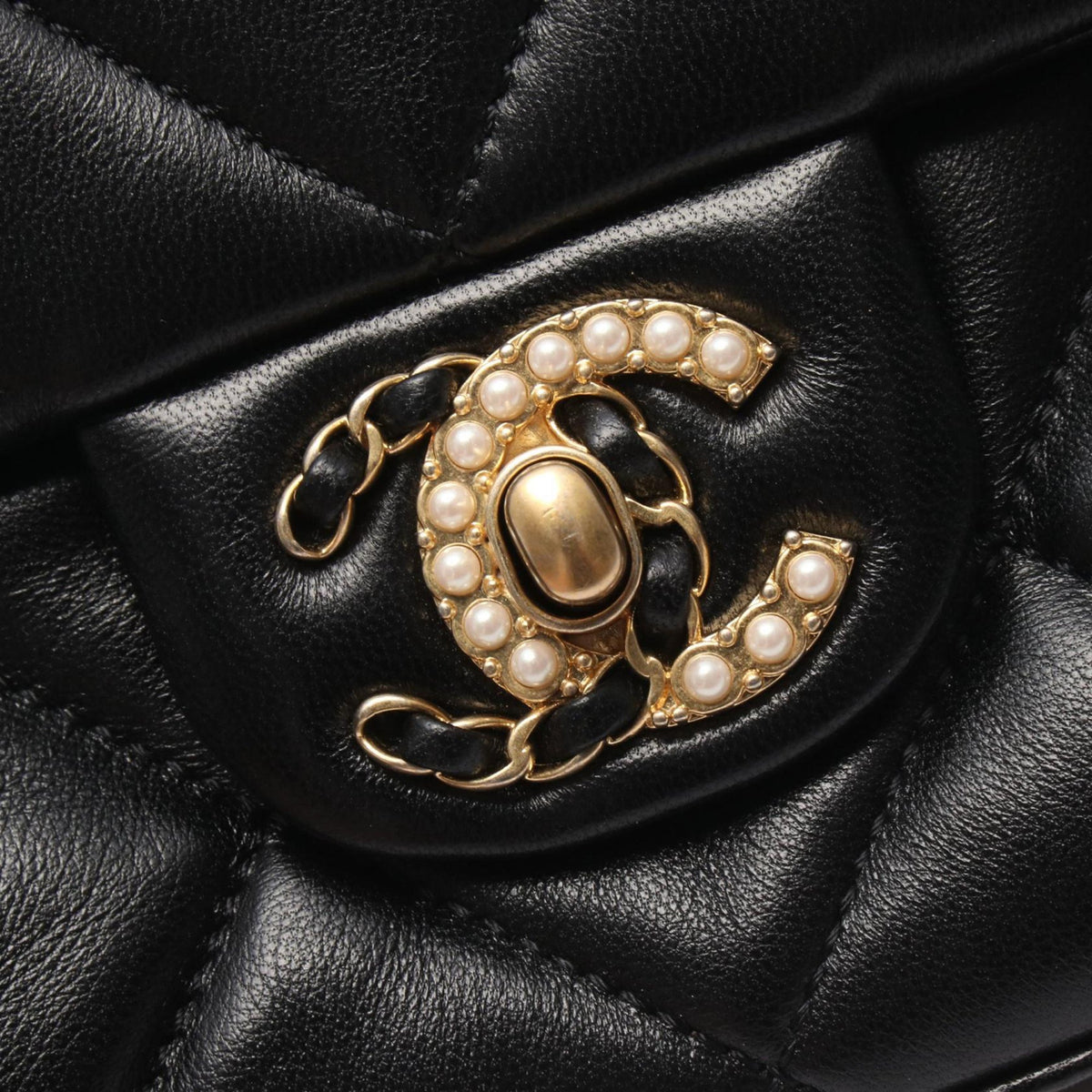 Chanel Mini Quilted Lambskin Crush on Chains Flap — Black