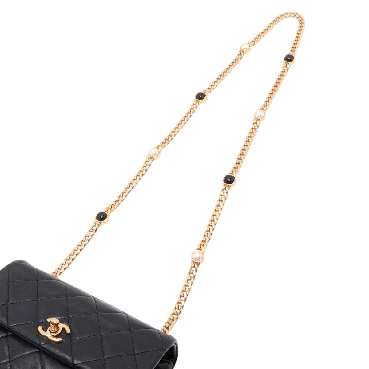 Chanel CC Quilted Lambskin Bead Single Flap — Black