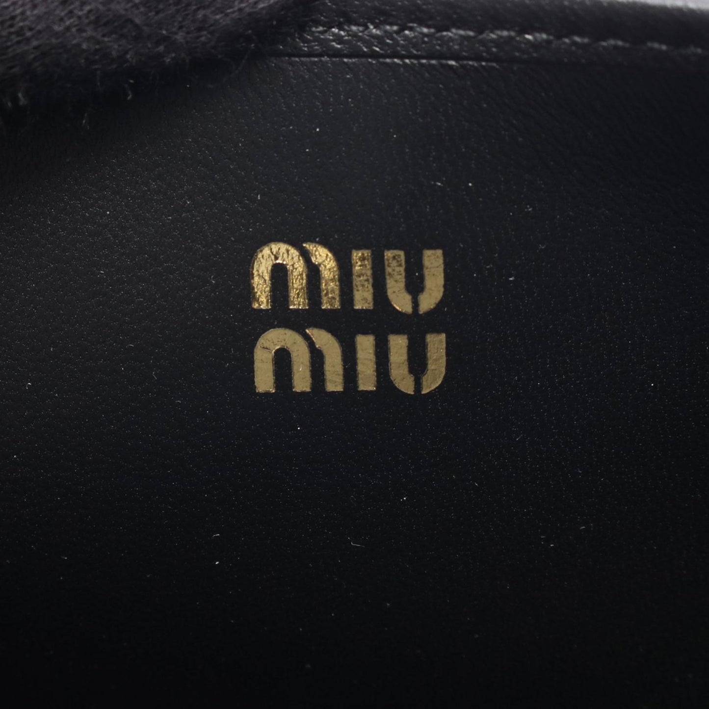 Miu Miu Matellase Nappa Wallet On Chain