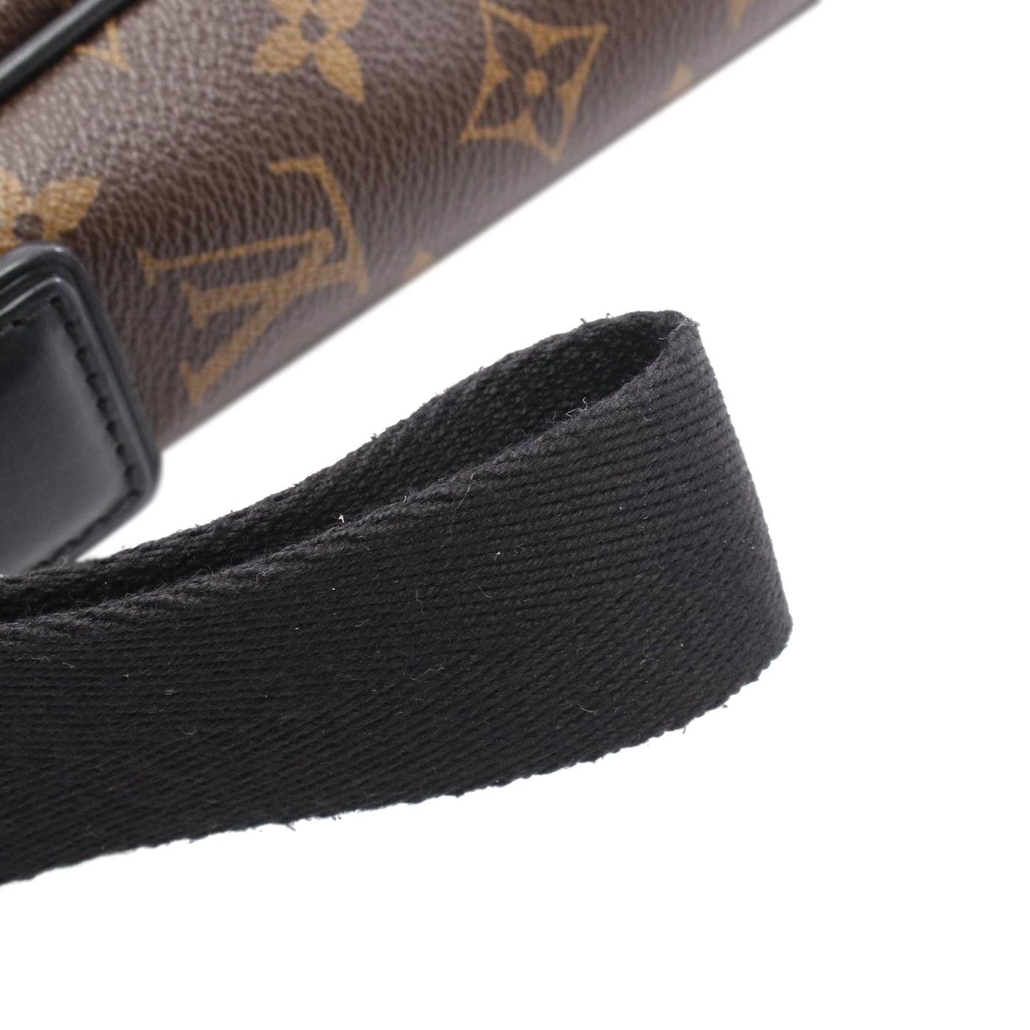 Louis Vuitton Monogram Macassar District MM