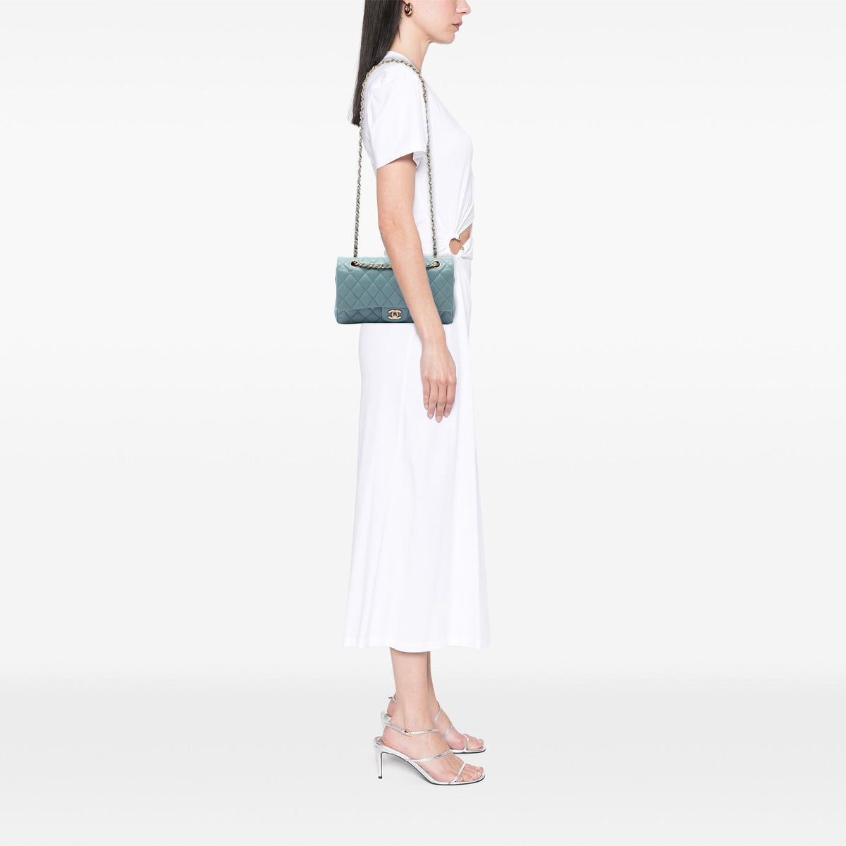 Chanel Medium Classic Iridescent Caviar Double Flap — Blue