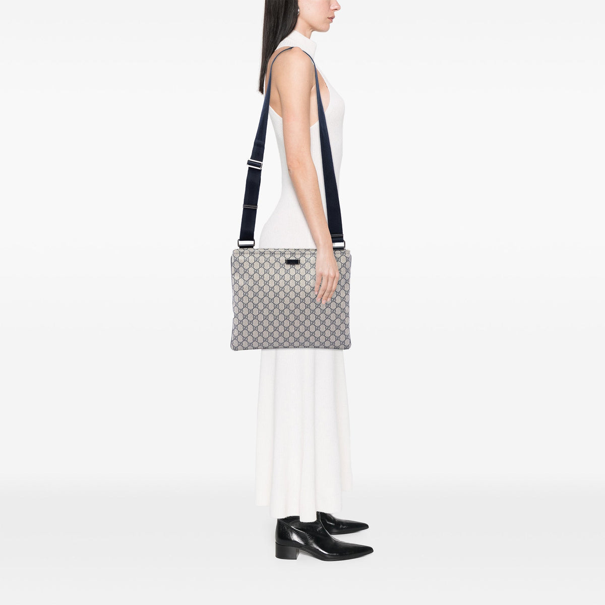 Gucci GG Supreme Crossbody — Beige