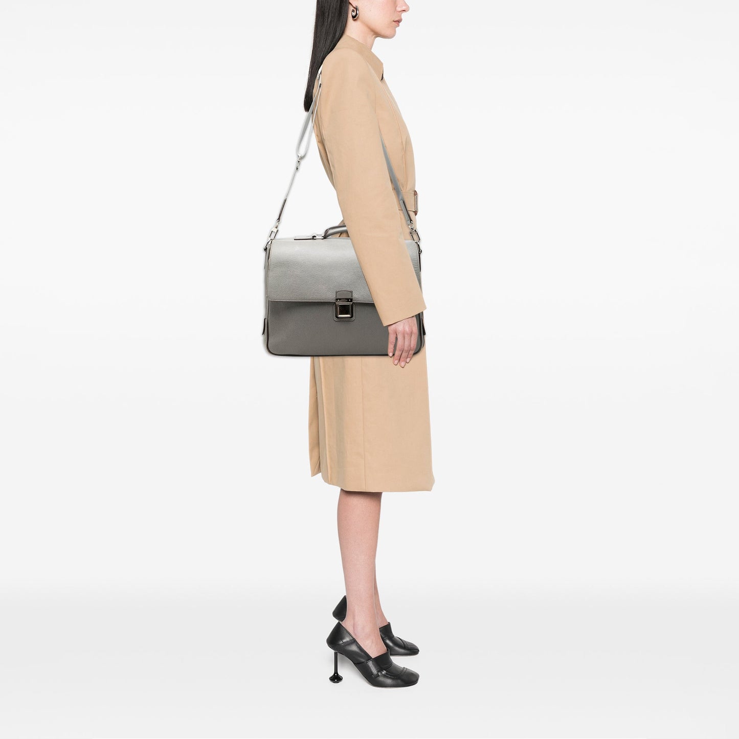 Louis Vuitton Taiga Vassili GM