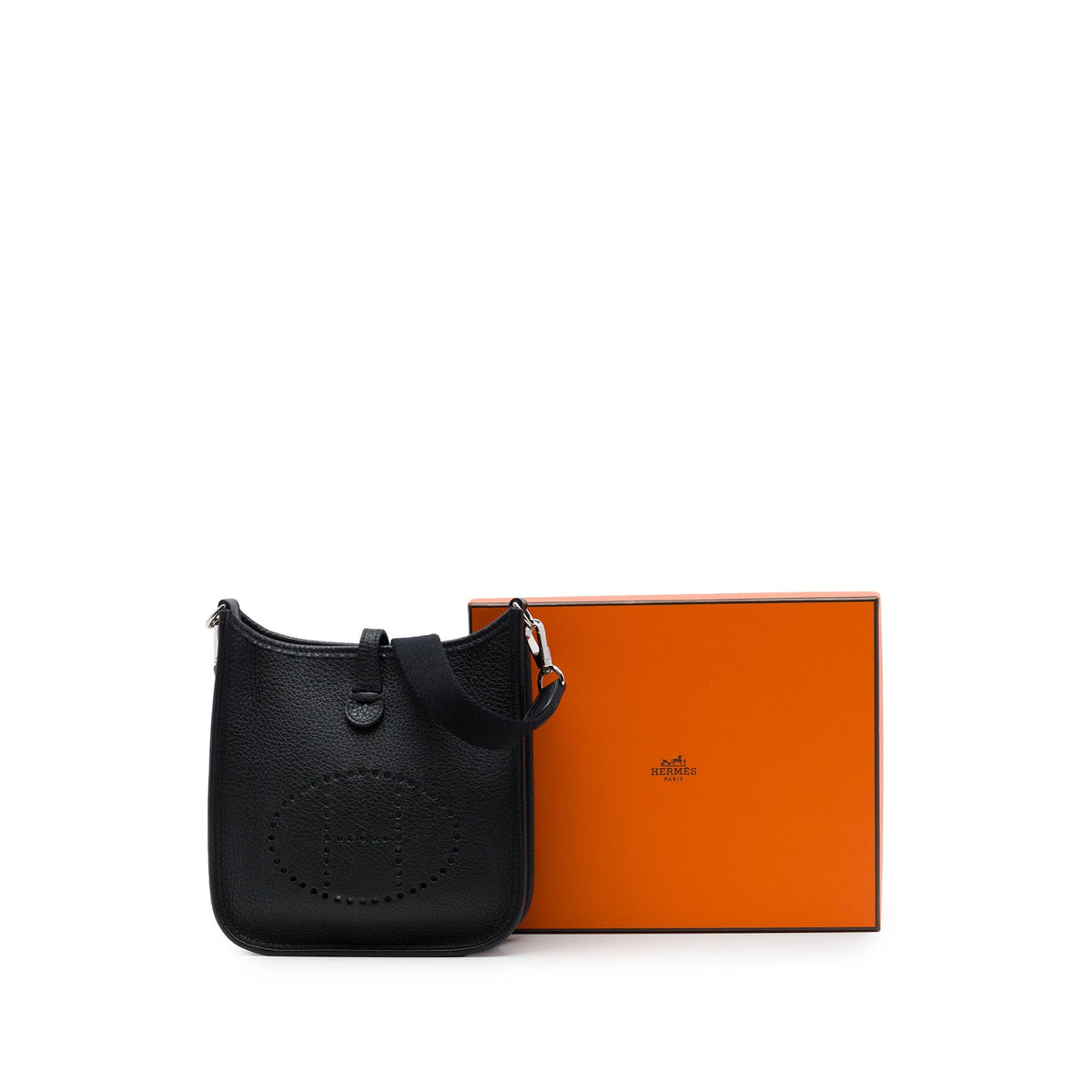 Hermès Clemence Evelyne I 16 Amazone — Black