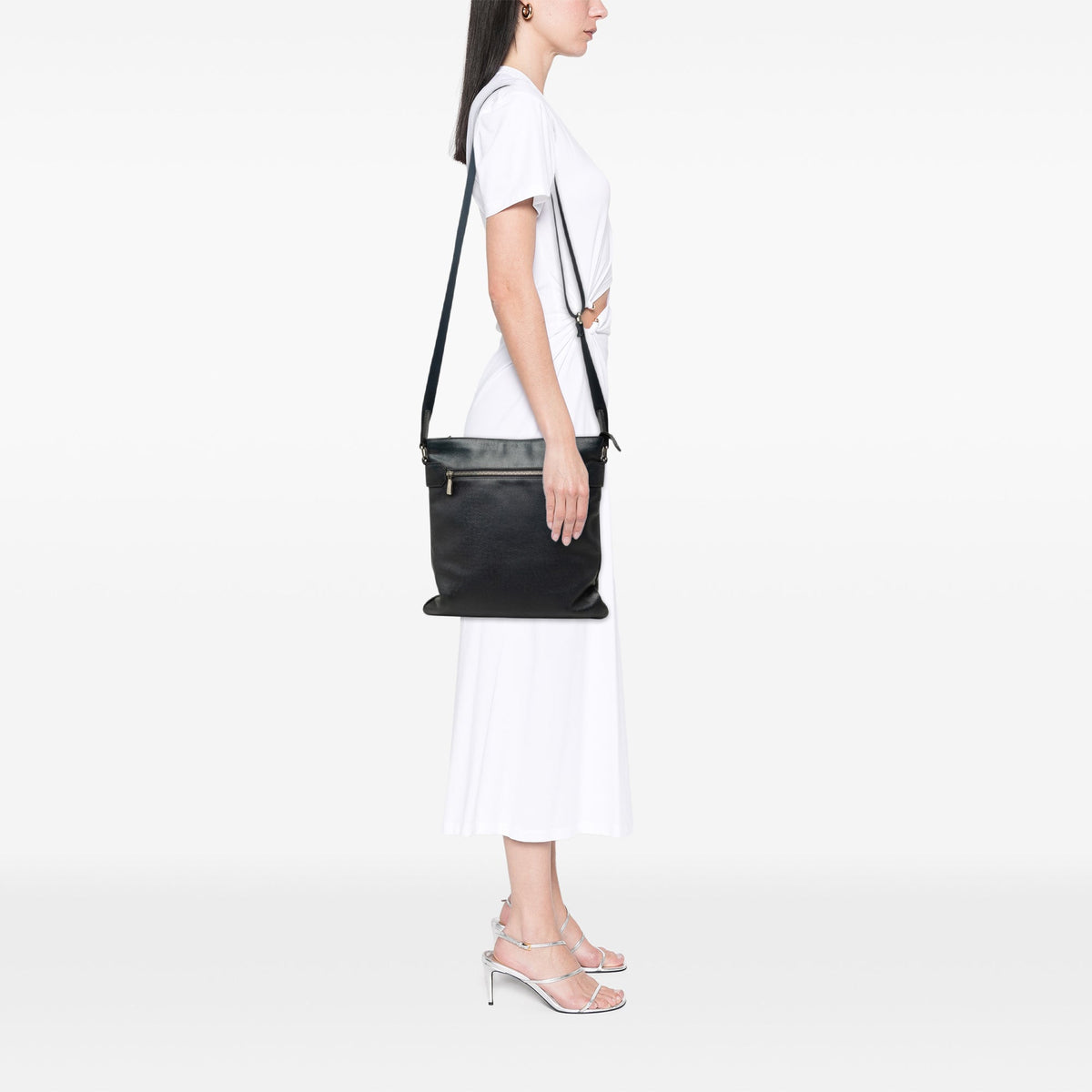 Louis Vuitton Taiga Sasha