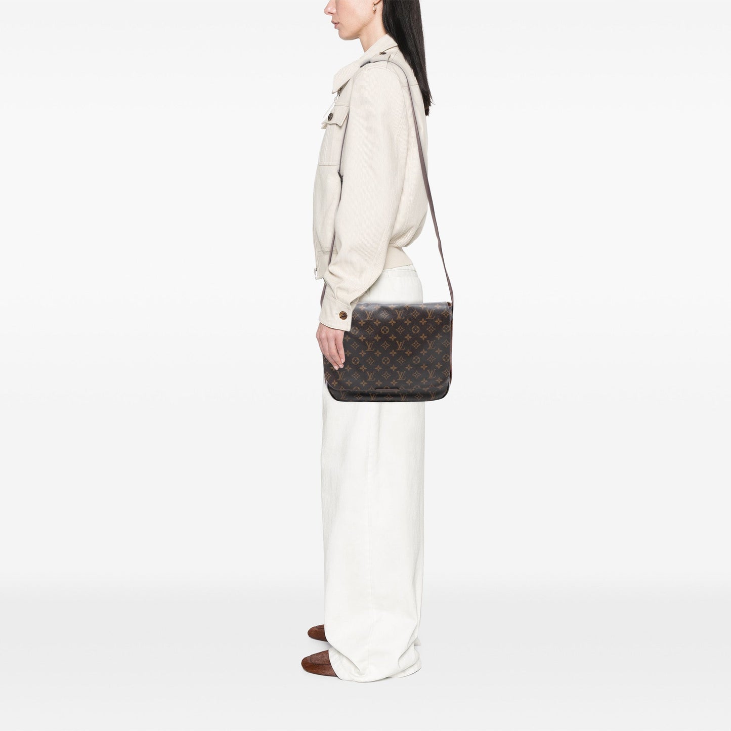 Louis Vuitton Monogram Beaubourg Messenger MM