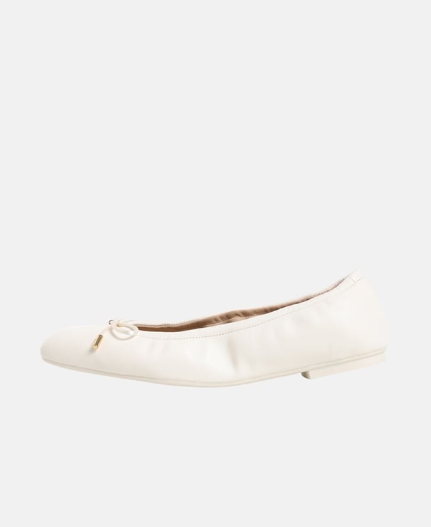 Stuart Weitzman Bardot Ballet flats Ecru