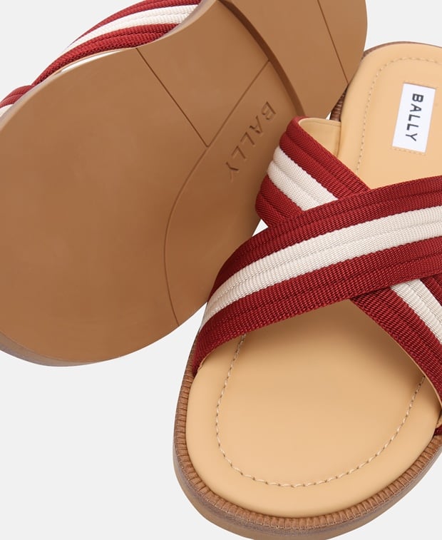Gyllu Sandals