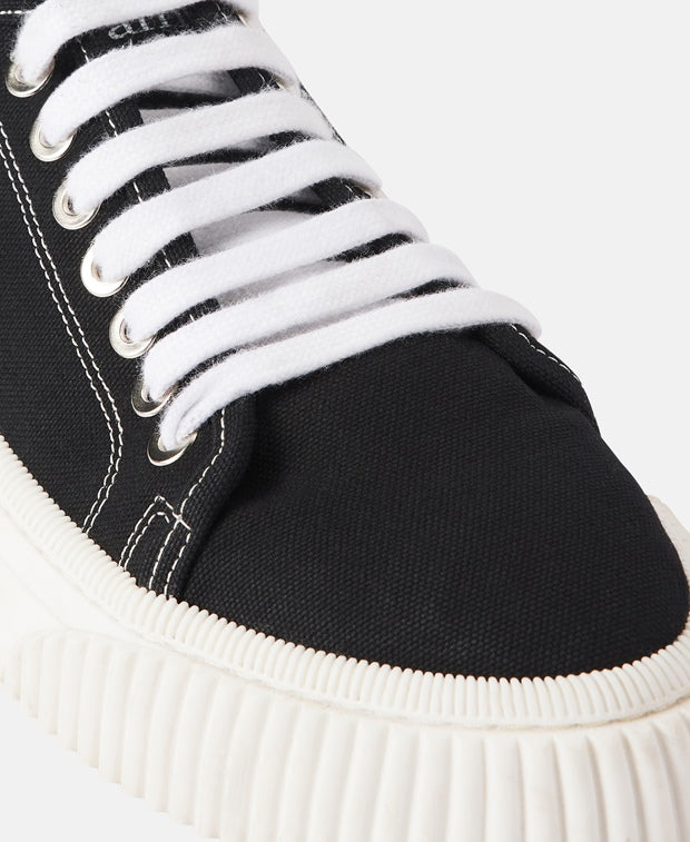 Ami Paris Sneakers