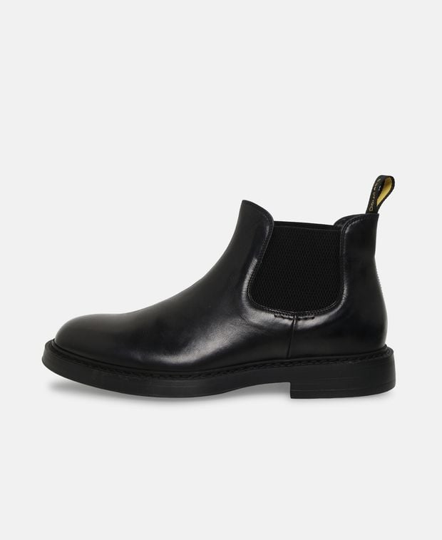 Doucal's Chelsea boots Triumph