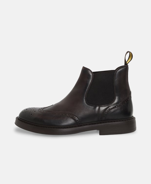Doucal's Chelsea boots Triumph