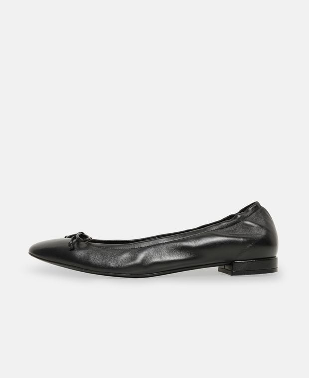 Stuart Weitzman Bria Ballet flats