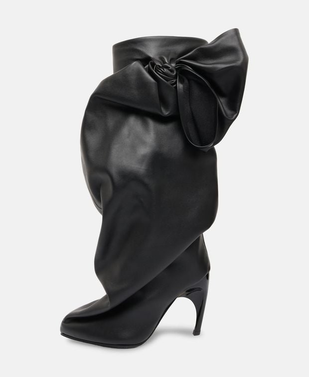 Alexander McQueen Boots Armadillo