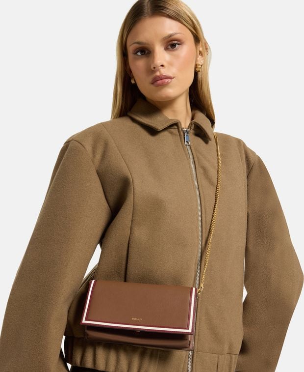 Bally Wallet with shoulder strap Code