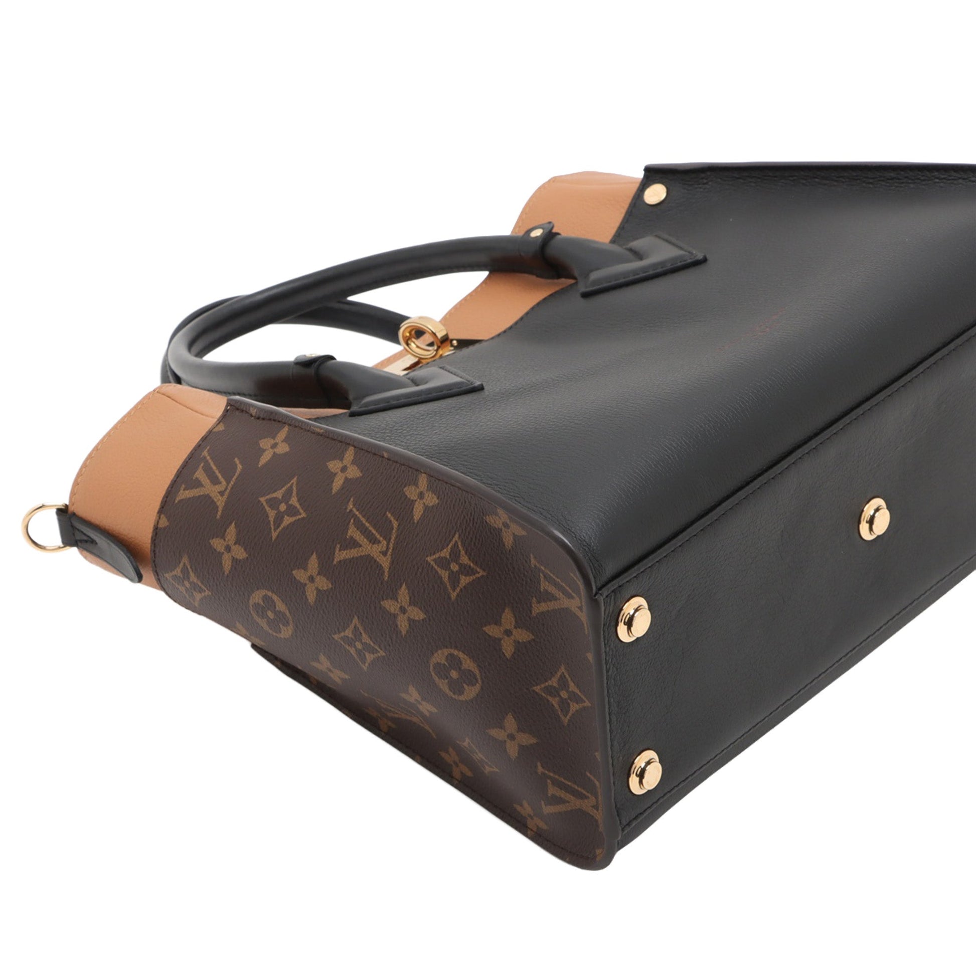 Louis Vuitton Monogram On My Side MM
