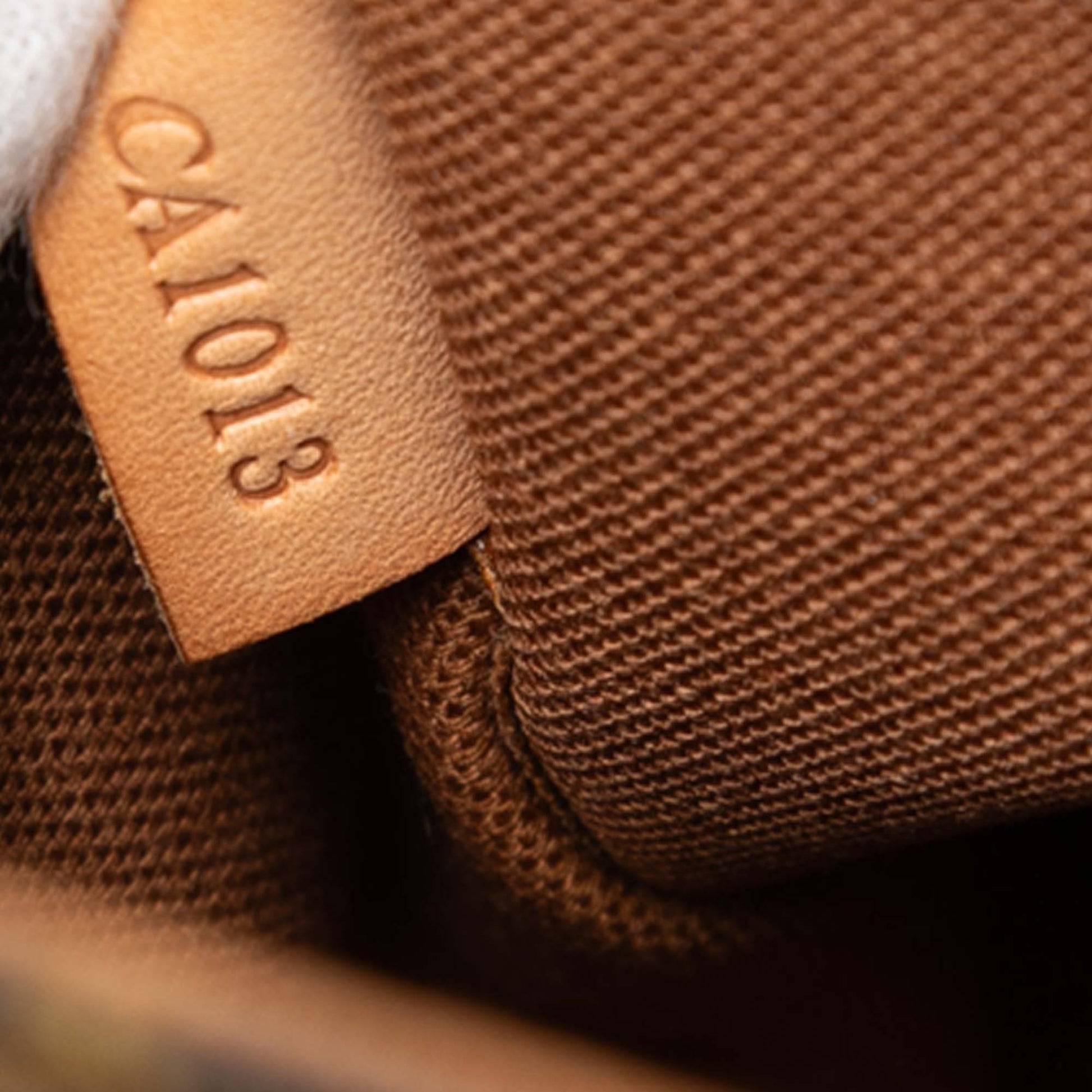 Louis Vuitton Monogram Abbesses
