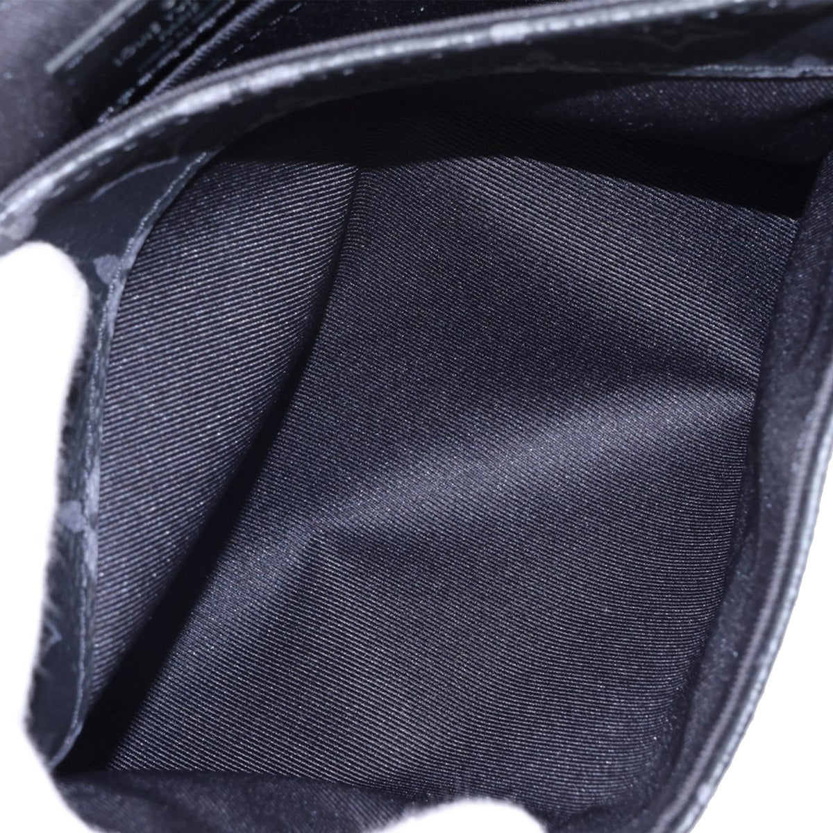 Louis Vuitton Monogram Eclipse District PM