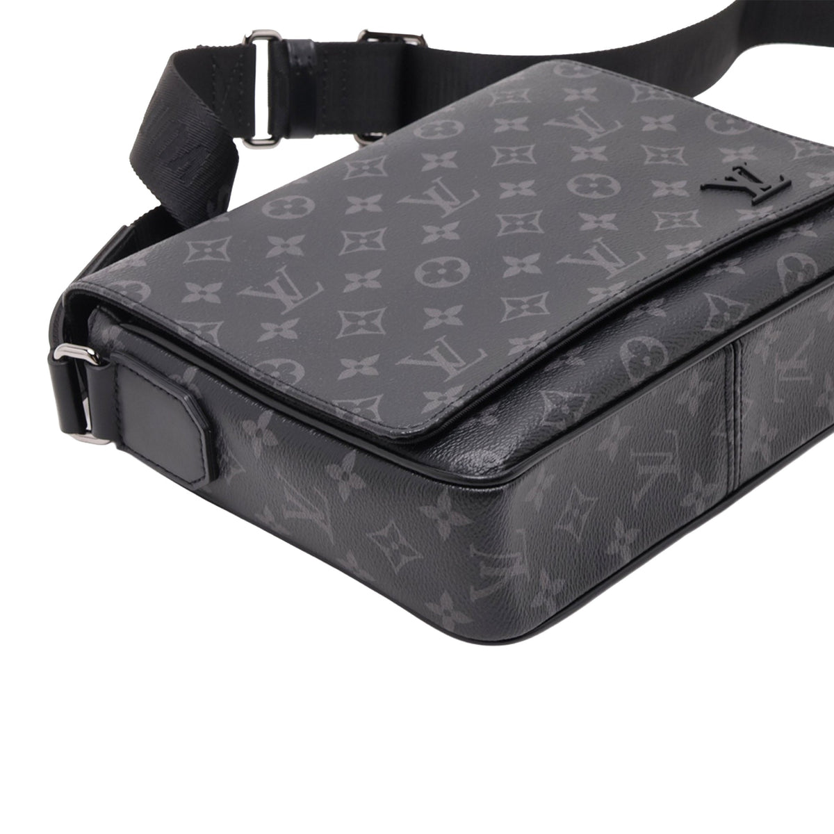 Louis Vuitton Monogram Eclipse District PM