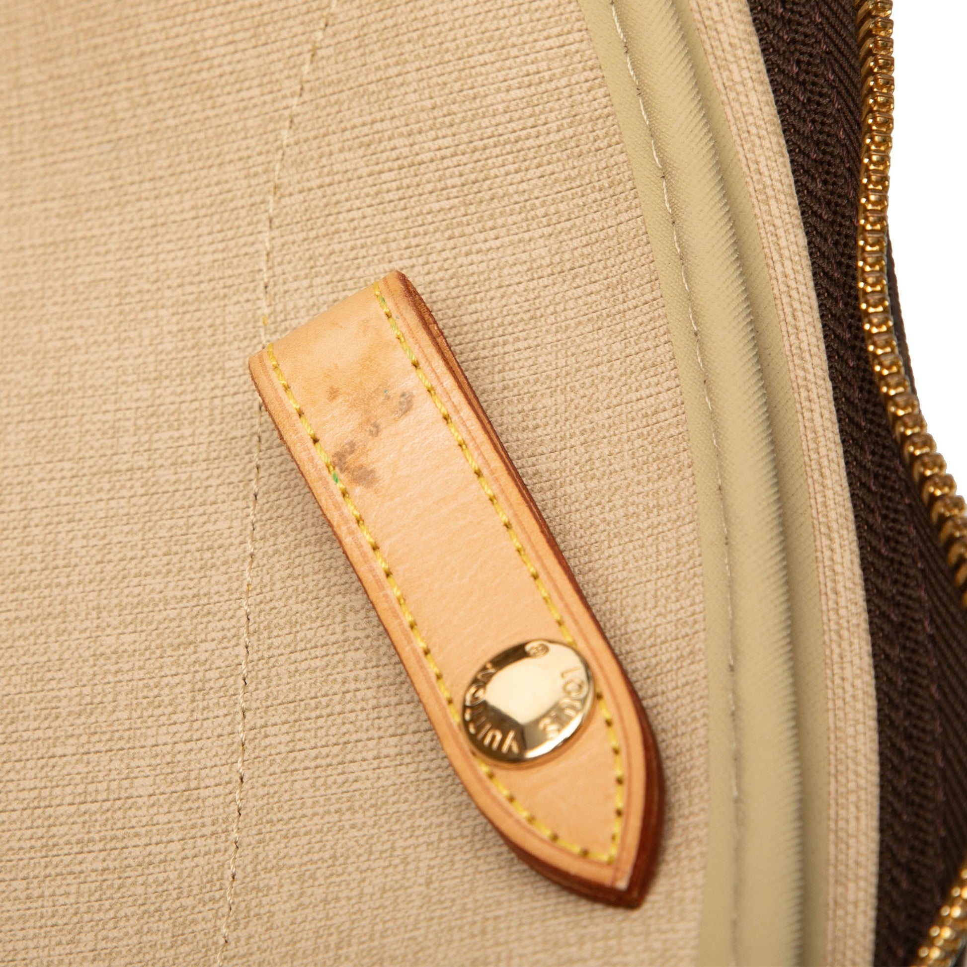 Louis Vuitton Monogram Alize 2 Poches
