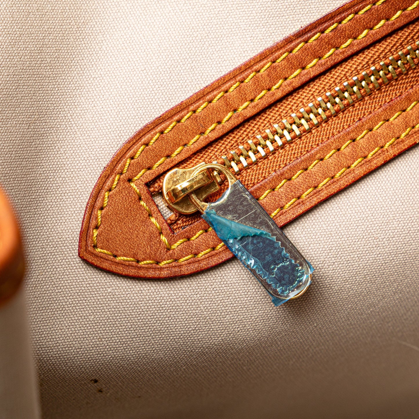 Louis Vuitton Monogram Dentelle Batignolles Horizontal