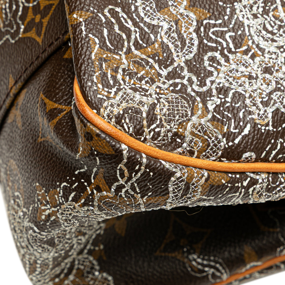 Louis Vuitton Monogram Dentelle Batignolles Horizontal