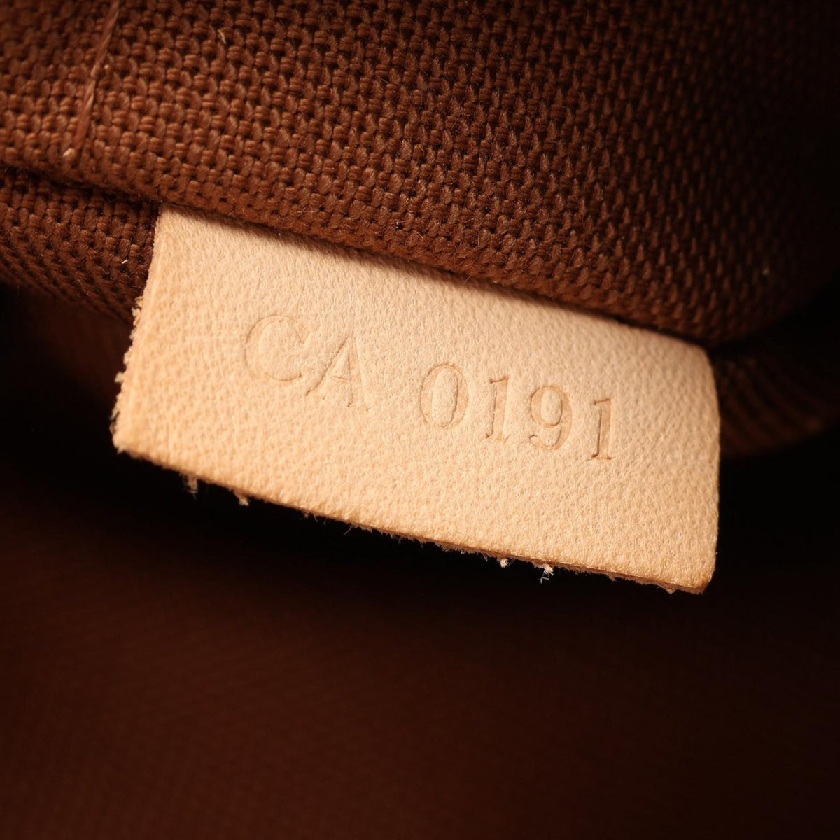 Louis Vuitton Monogram Beaubourg Messenger MM