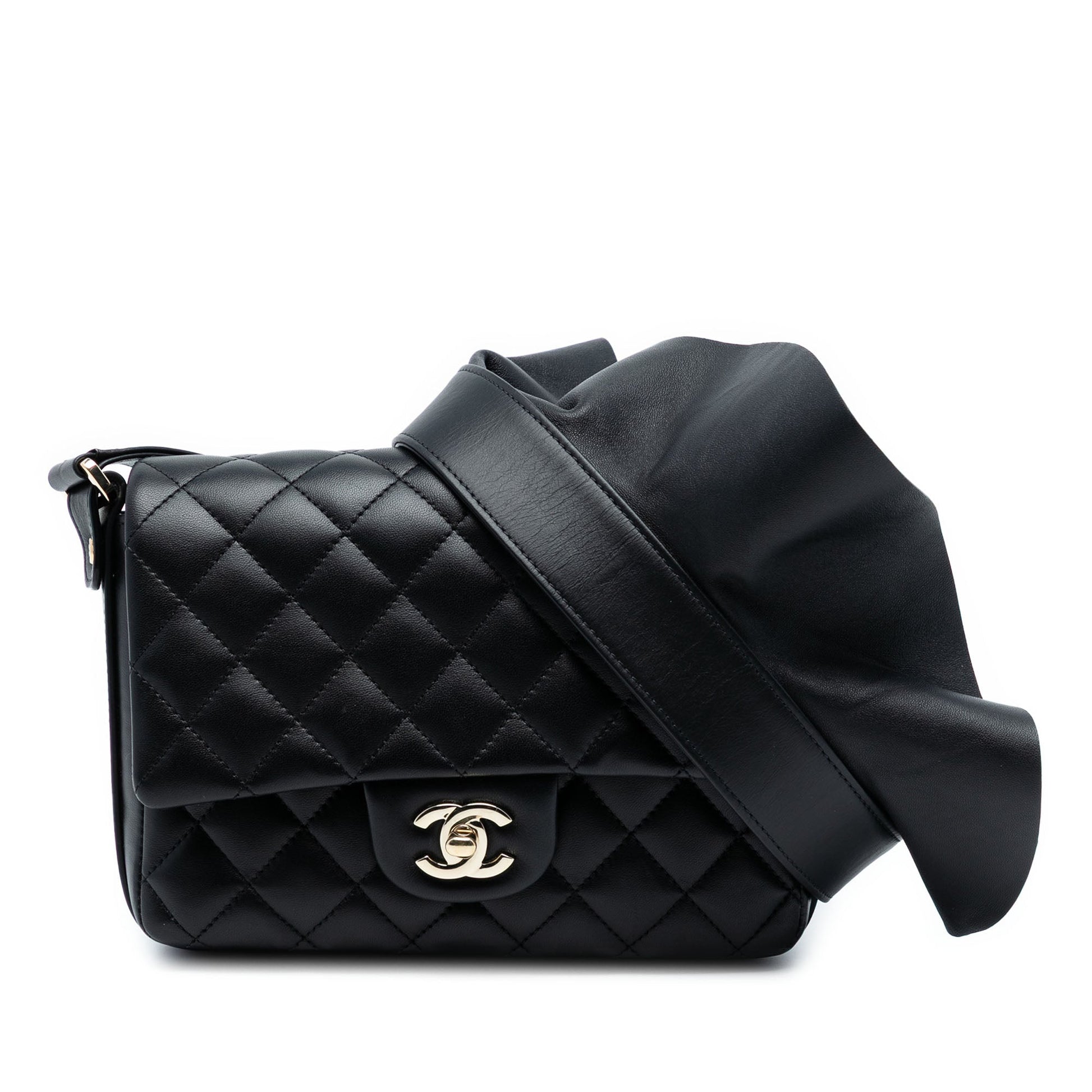 Chanel Quilted Calfskin Bolero de Chanel Flap