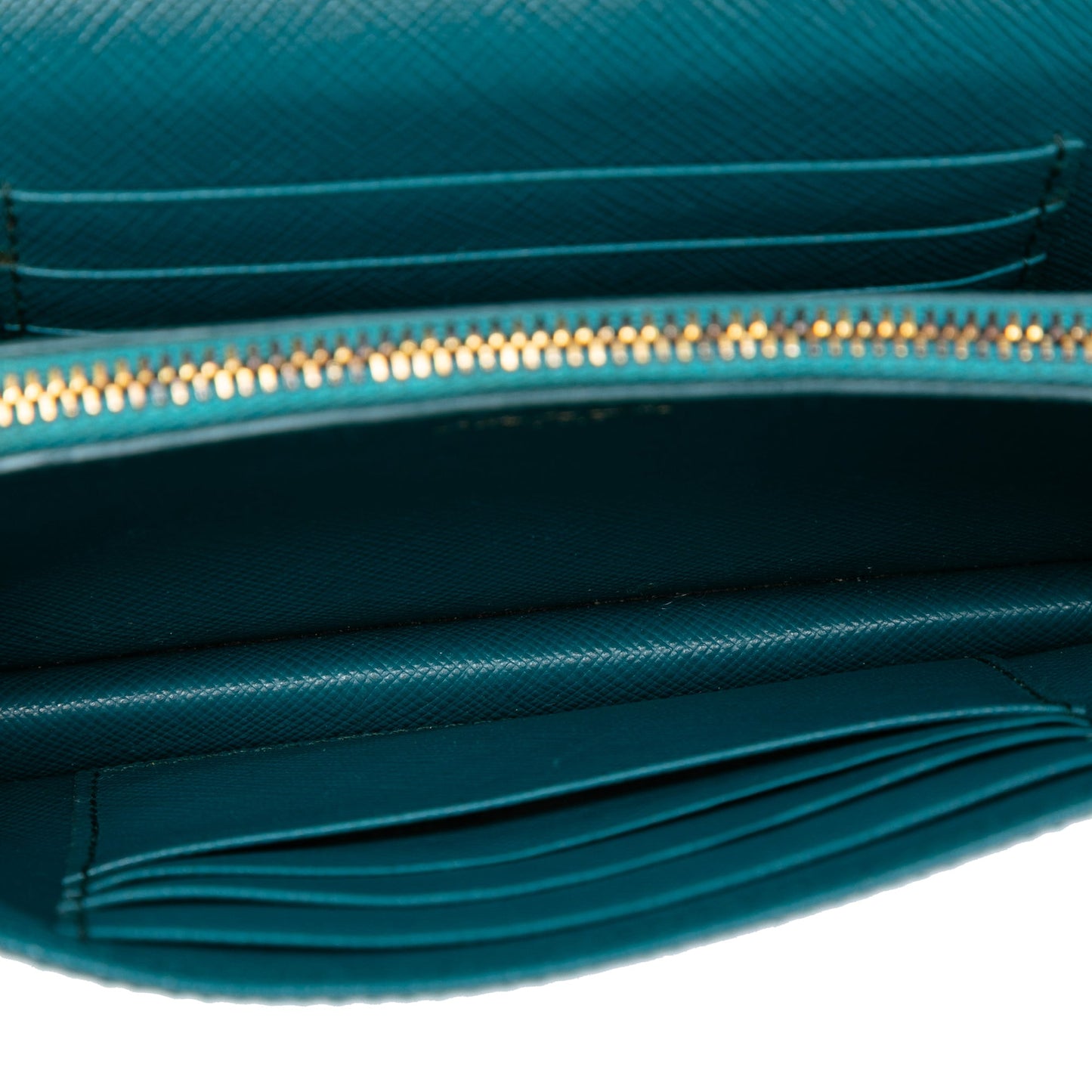 Saffiano Lux Wallet on Chain