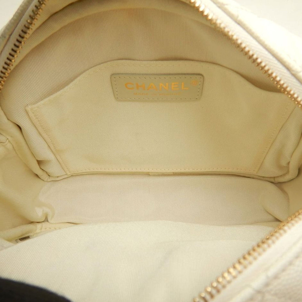 Chanel CC Quilted Caviar Day Camera Bag