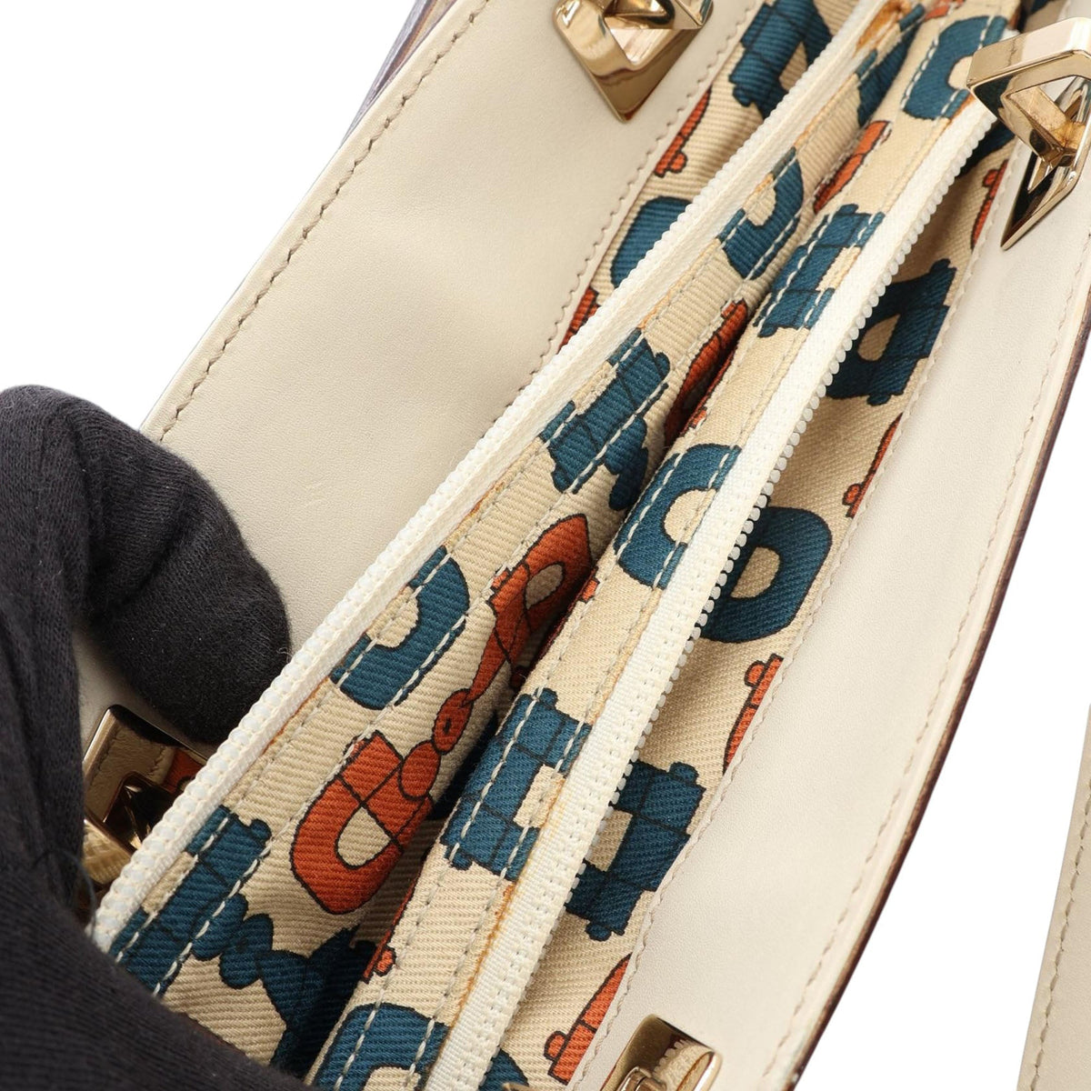 Gucci Mini Guccissima Punch Tote — White