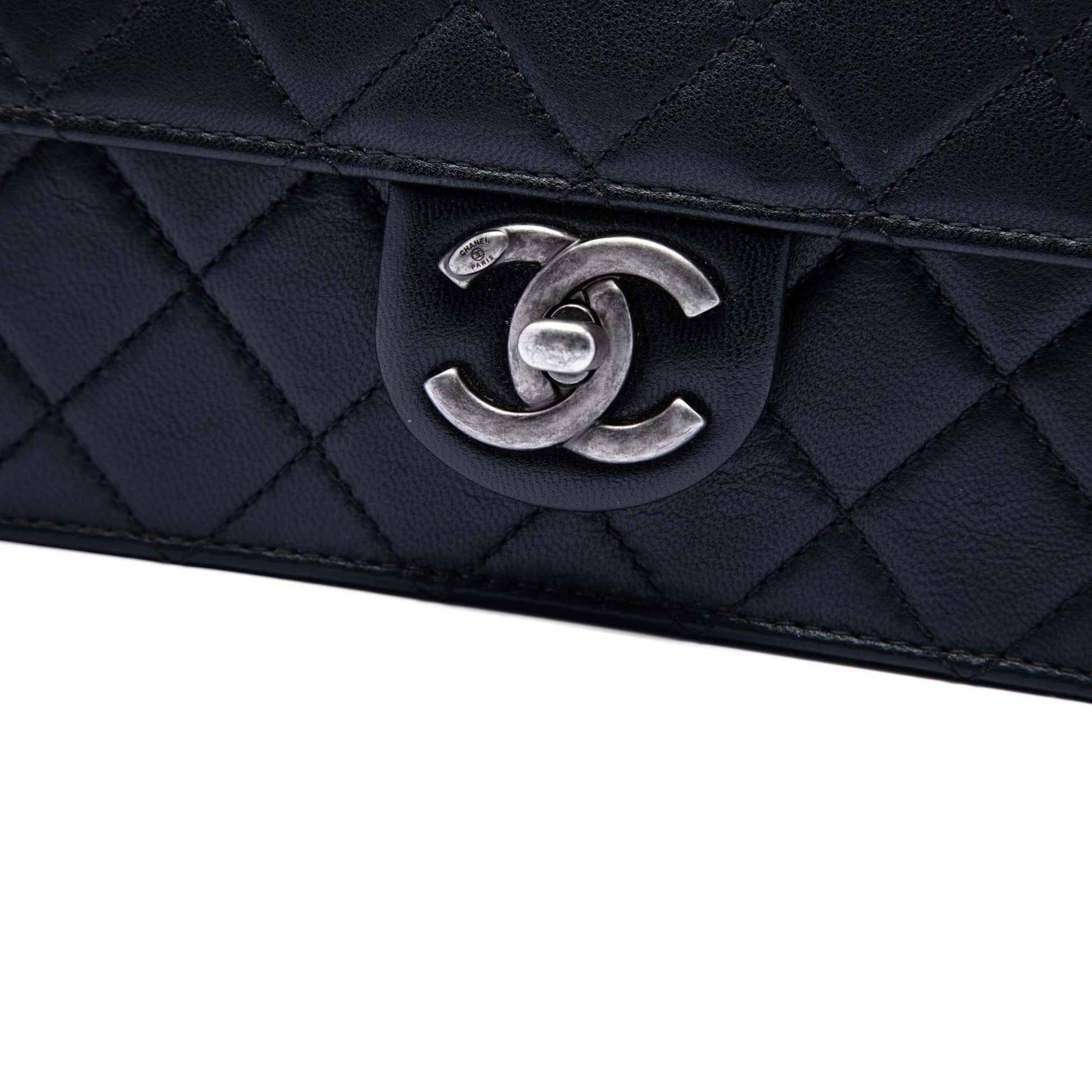 Chanel Medium Quilted Goatskin Chic Pearls Flap