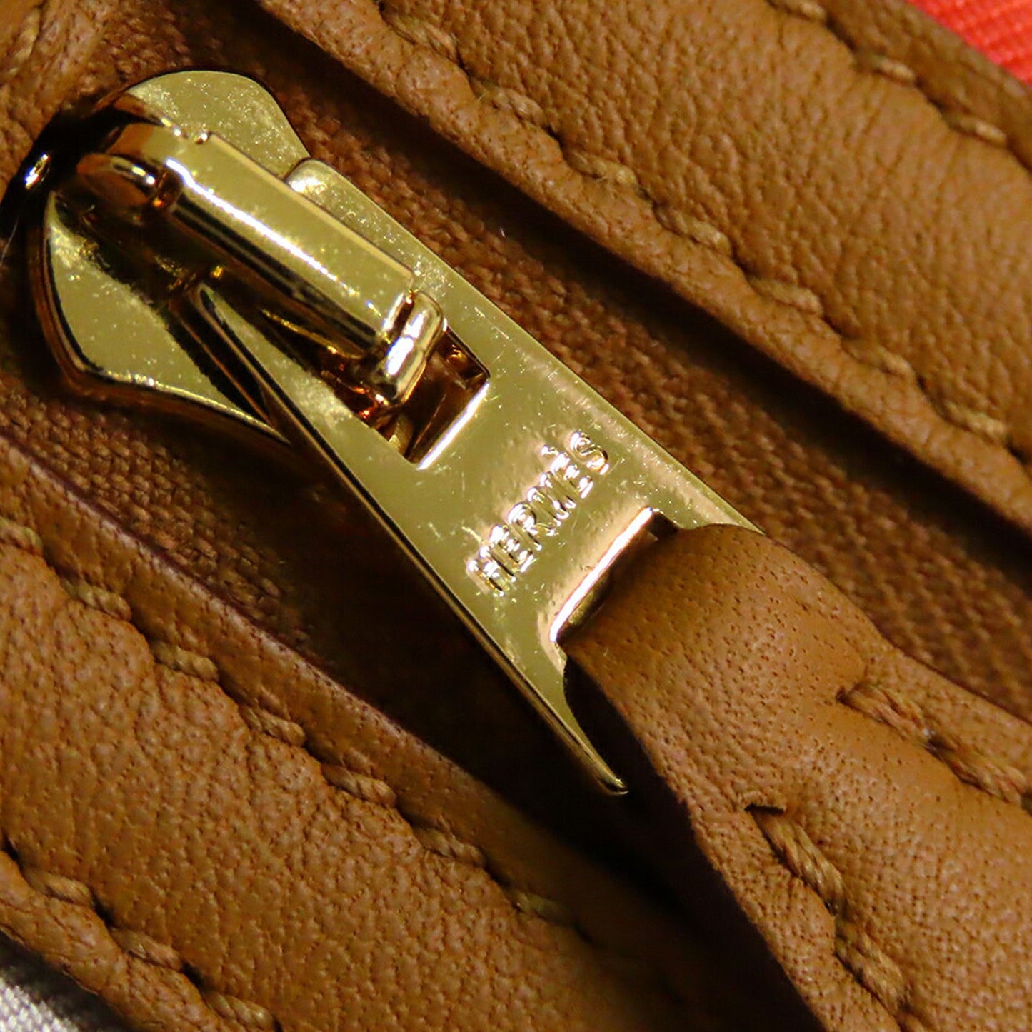 Hermès Silk and Swift Carre En Boucles Sursoie To Go Pouch
