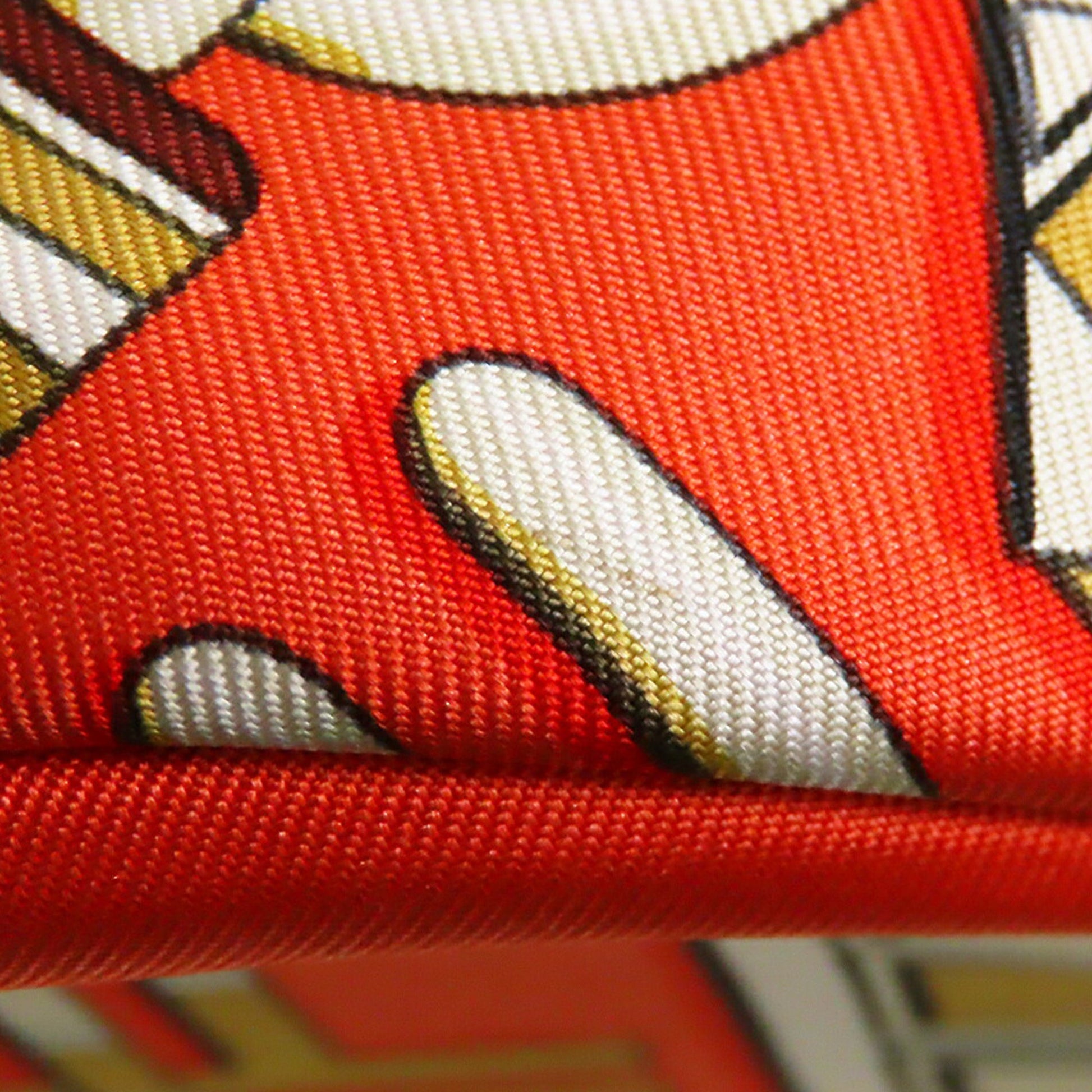 Hermès Silk and Swift Carre En Boucles Sursoie To Go Pouch