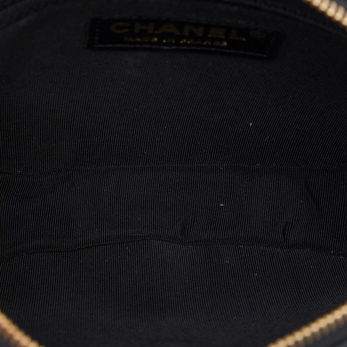 Chanel Chevron Lambskin Pleated Oval Camera Bag — Black