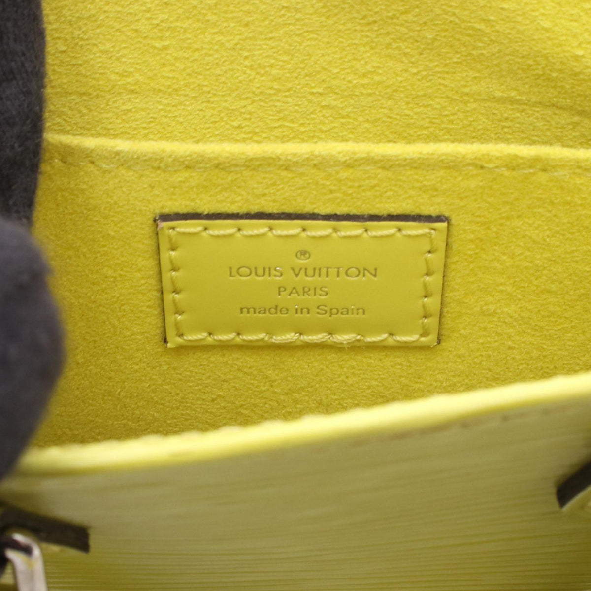 Louis Vuitton Epi Petit Sac Plat