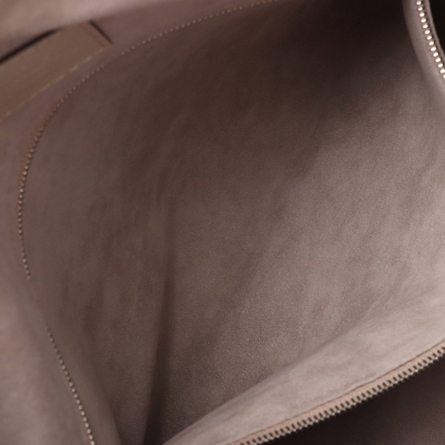 Louis Vuitton Monogram Mahina Why Knot MM