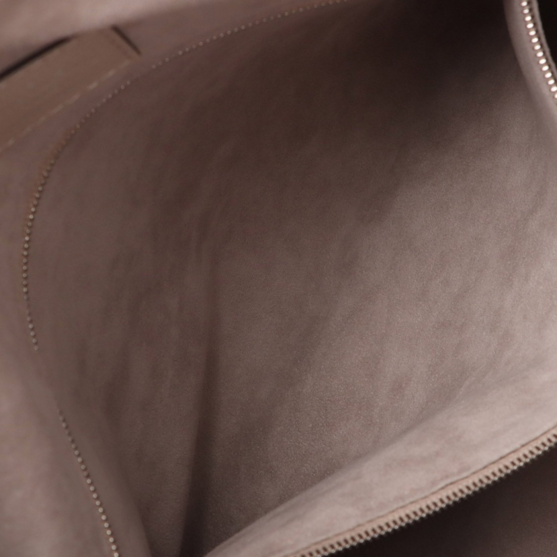 Louis Vuitton Monogram Mahina Why Knot MM