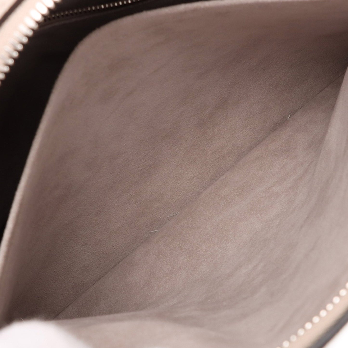 Louis Vuitton Monogram Mahina Why Knot MM