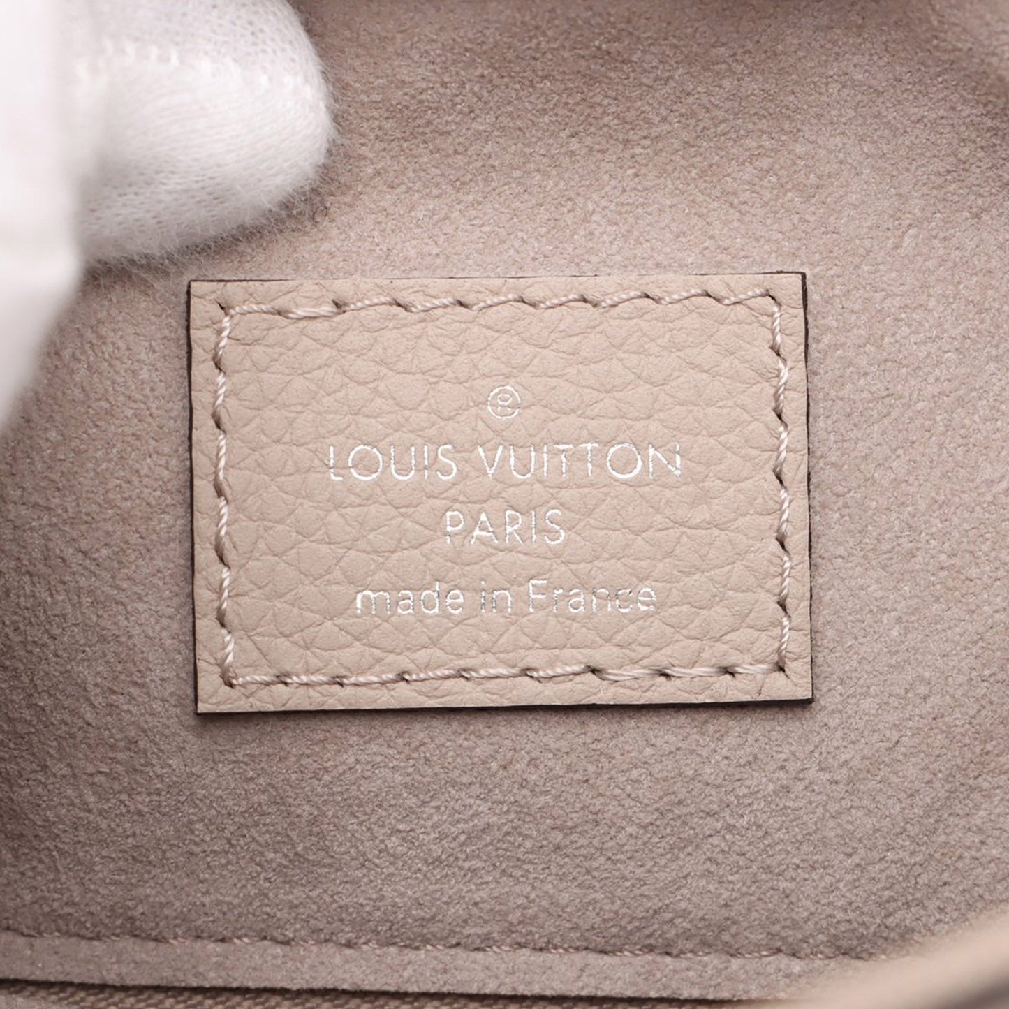 Louis Vuitton Monogram Mahina Why Knot MM