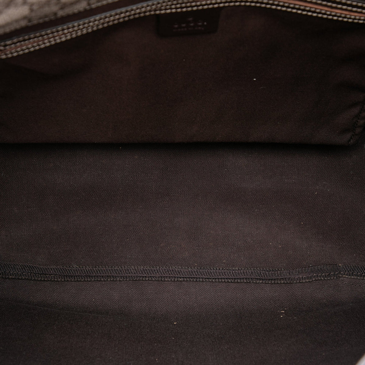 Gucci GG Supreme Messenger Bag — Beige