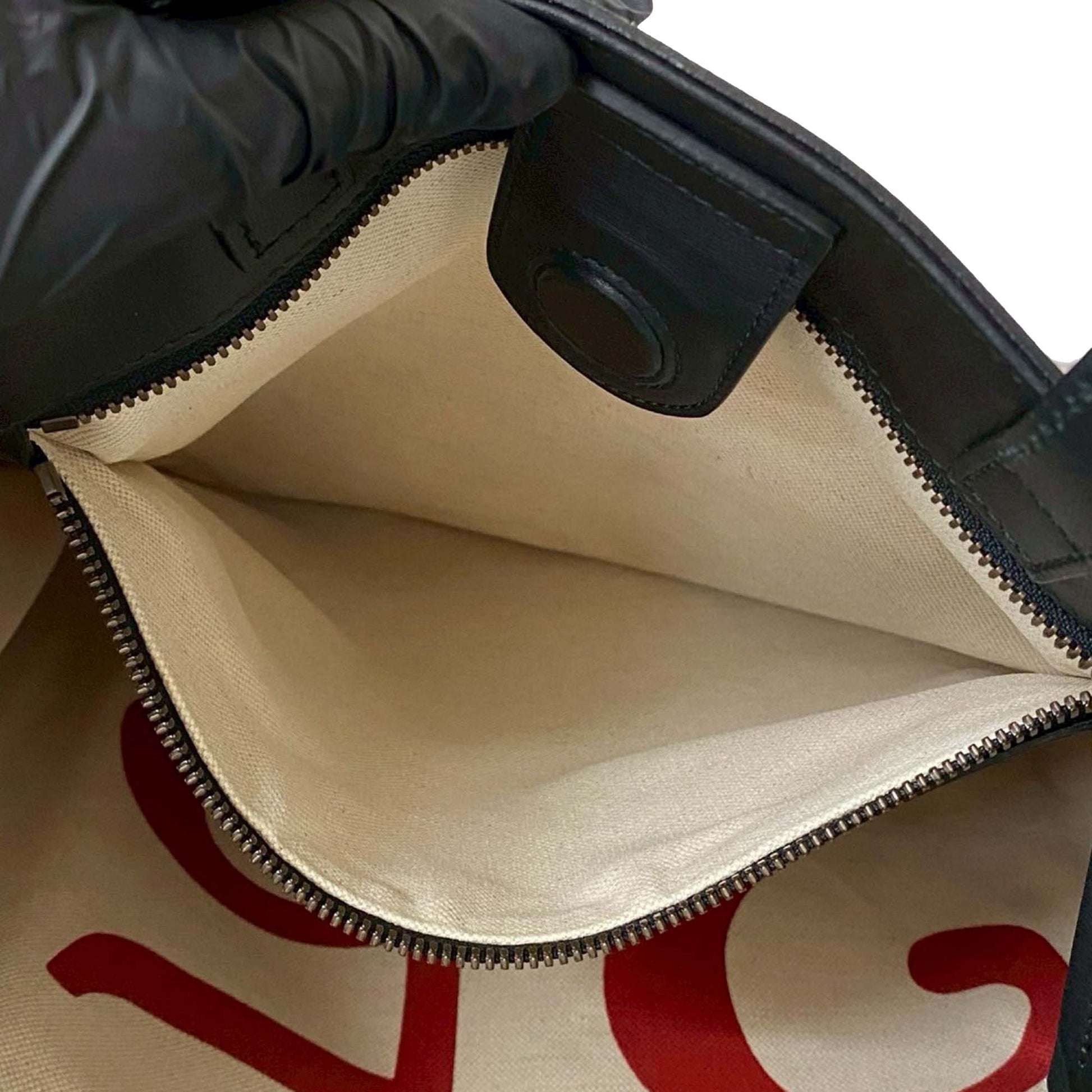 Gucci GG Supreme LAveugle Par Amour Convertible Tote