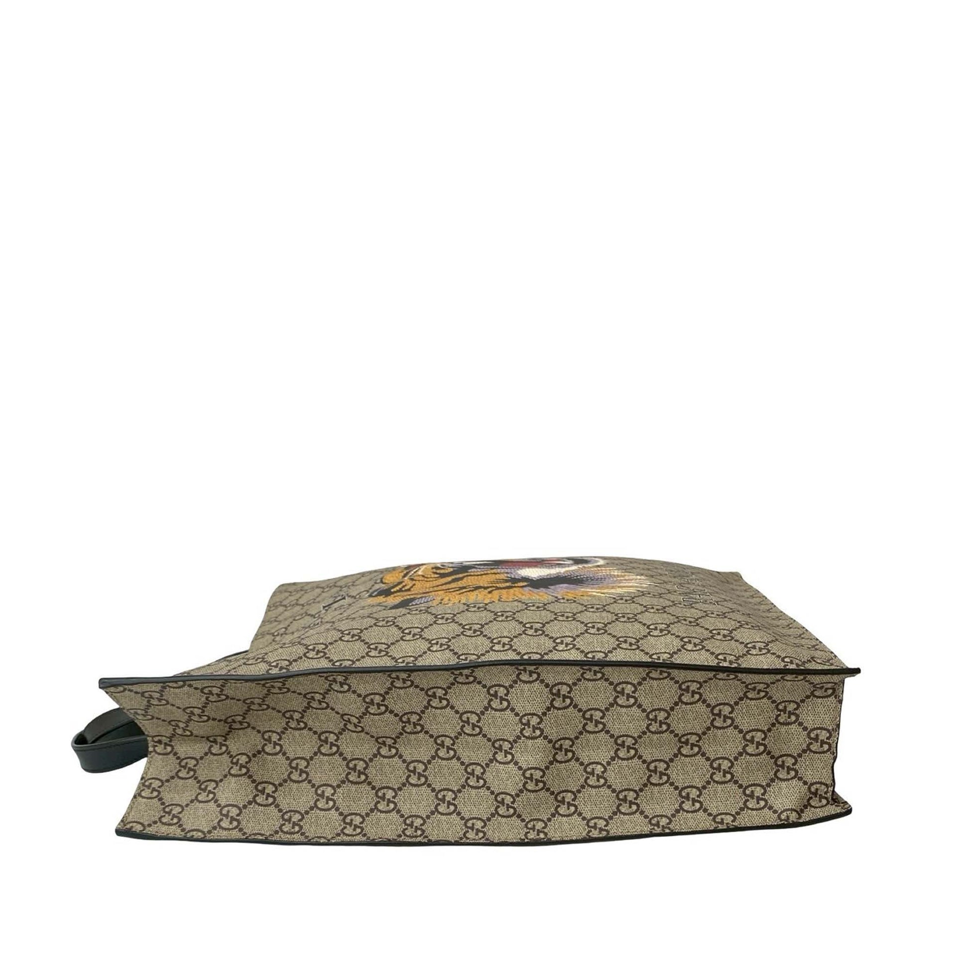Gucci GG Supreme LAveugle Par Amour Convertible Tote