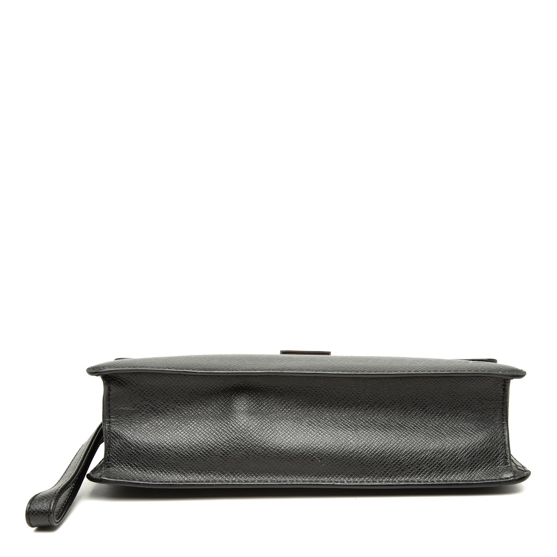 Louis Vuitton Taiga Selenga